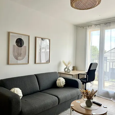 Elegant Minimaliste Entre Paris Et *